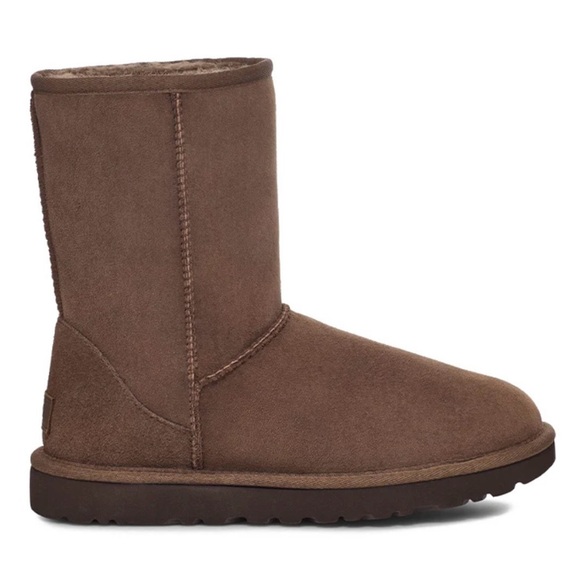 NEW UGG Classic Short II Boots in Burnt Cedar - Picture 2 of 13